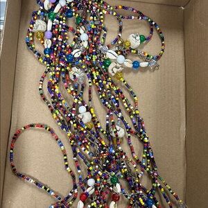 Collar de muero Handmade Multicolor Seed Bead Necklace with Shell Accents